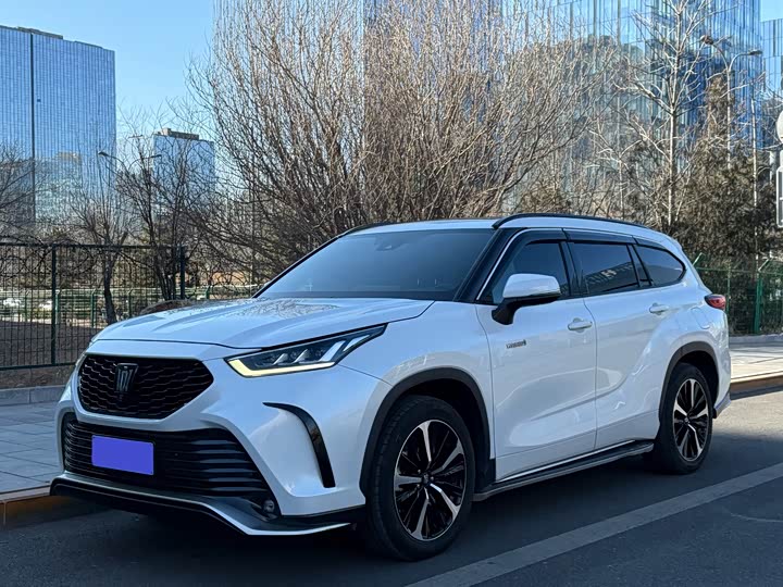 Фото 1 - Toyota Crown Kluger