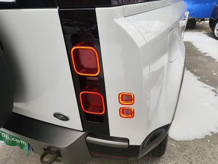 Фото 8 - Land Rover Defender