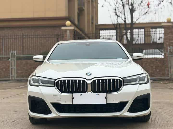Фото 2 - BMW 5 Series