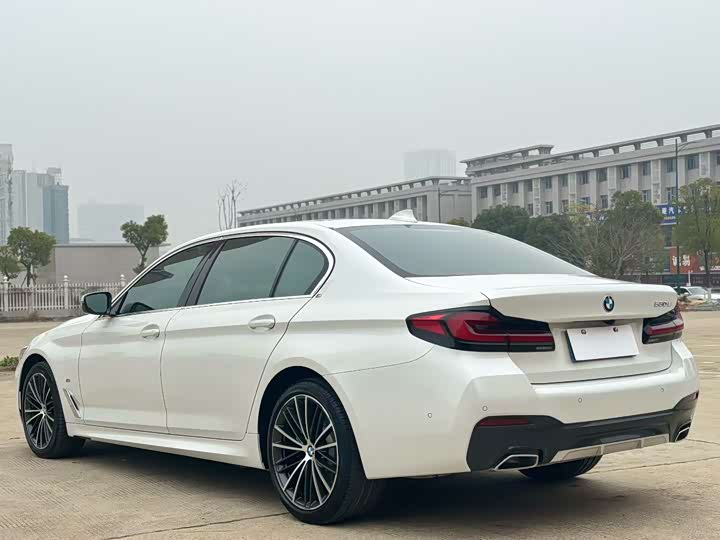 Фото 9 - BMW 5 Series