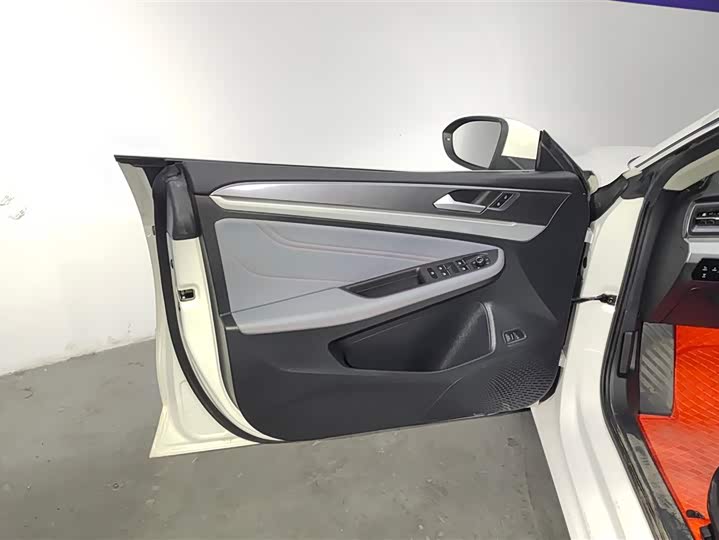 Фото 7 - Volkswagen Lamando L