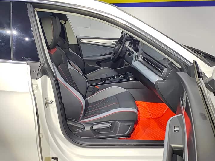 Фото 8 - Volkswagen Lamando L