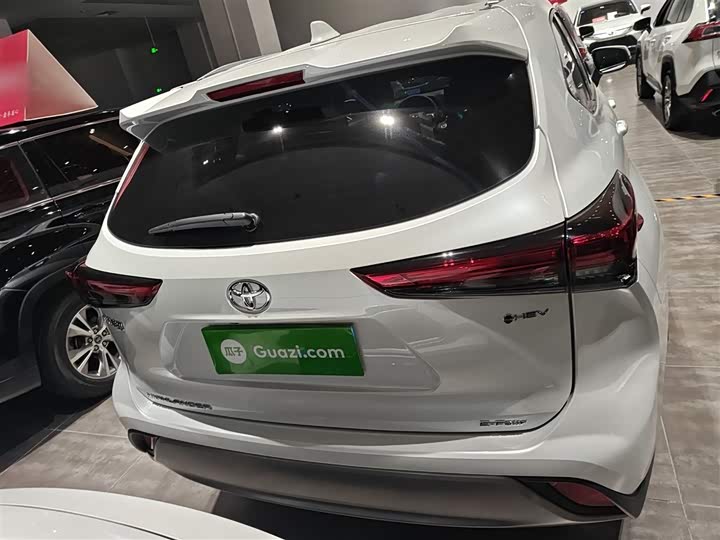 Фото 6 - Toyota Highlander