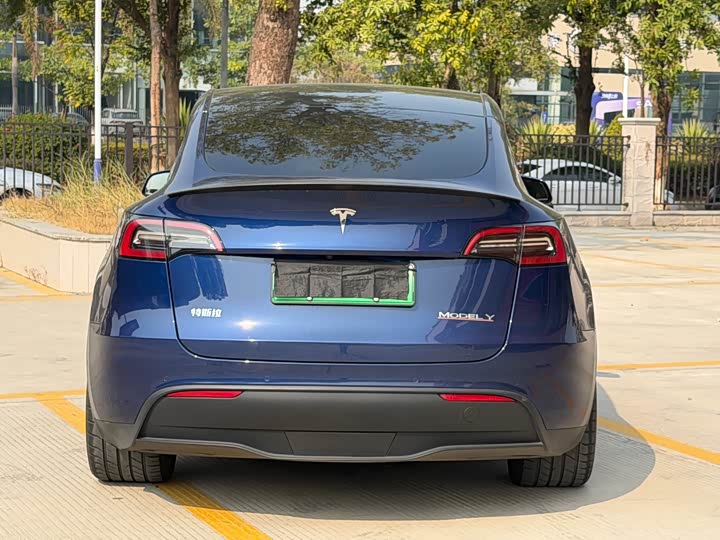 Фото 9 - Tesla Model Y