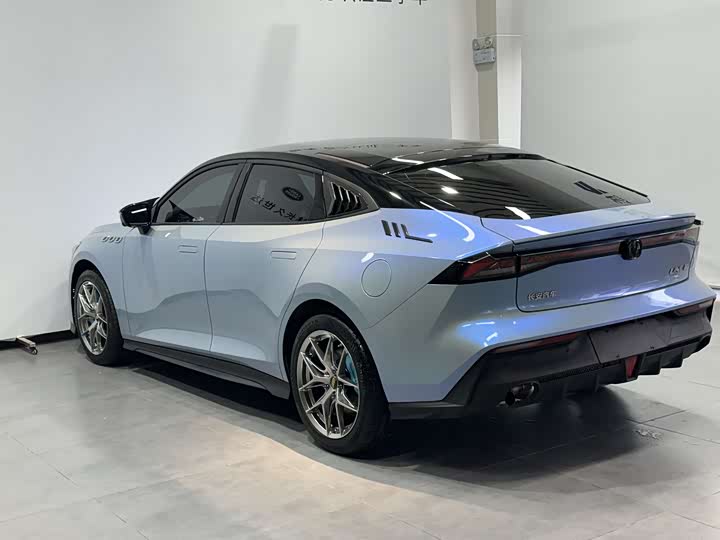 Фото 6 - Changan UNI-V Hybrid