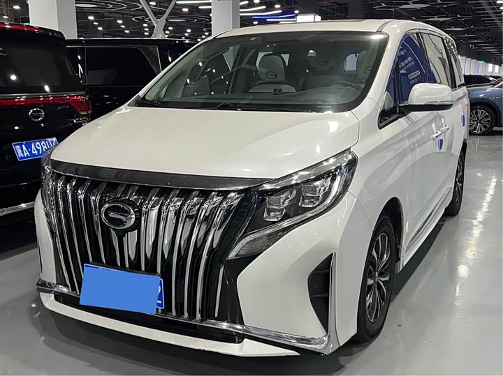 Фото 1 - GAC Trumpchi M8