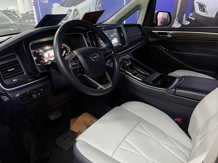 Фото 4 - GAC Trumpchi M8