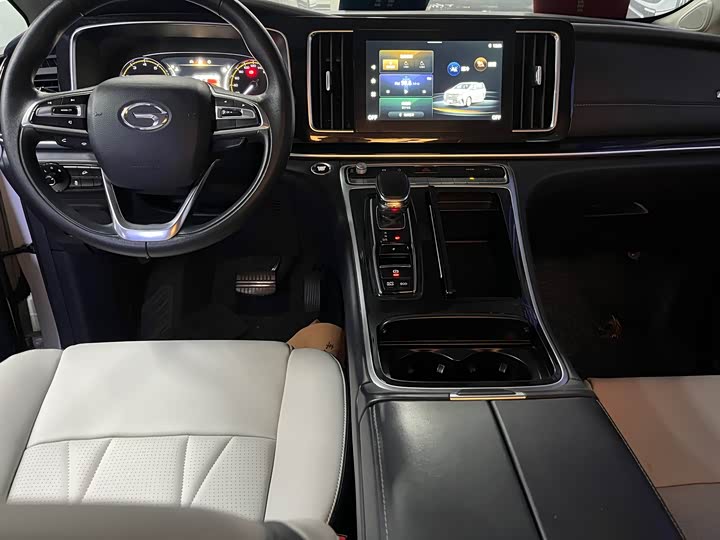 Фото 6 - GAC Trumpchi M8