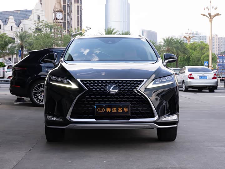 Фото 2 - Lexus RX