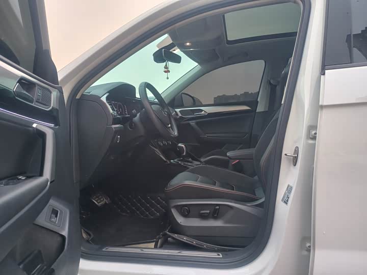 Фото 8 - Volkswagen Tayron