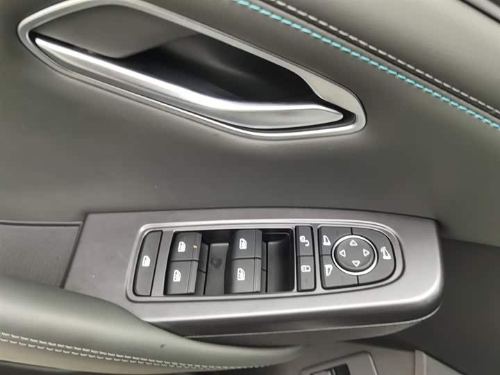 Фото 9 - BYD Song L DM-i Hybrid