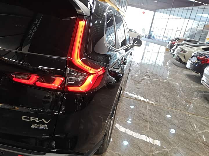 Фото 8 - Honda CR-V