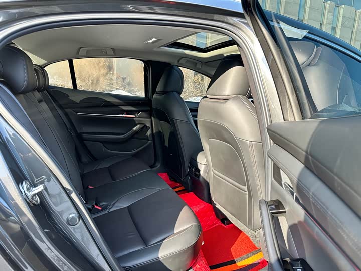 Фото 8 - Mazda 3 (Axela)