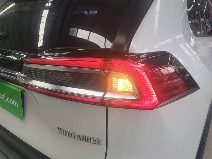 Фото 7 - Toyota Wildlander