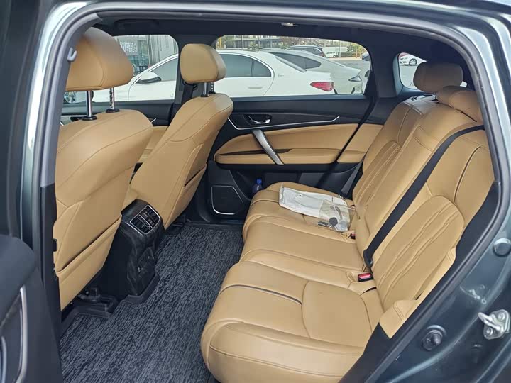 Фото 6 - Honda UR-V