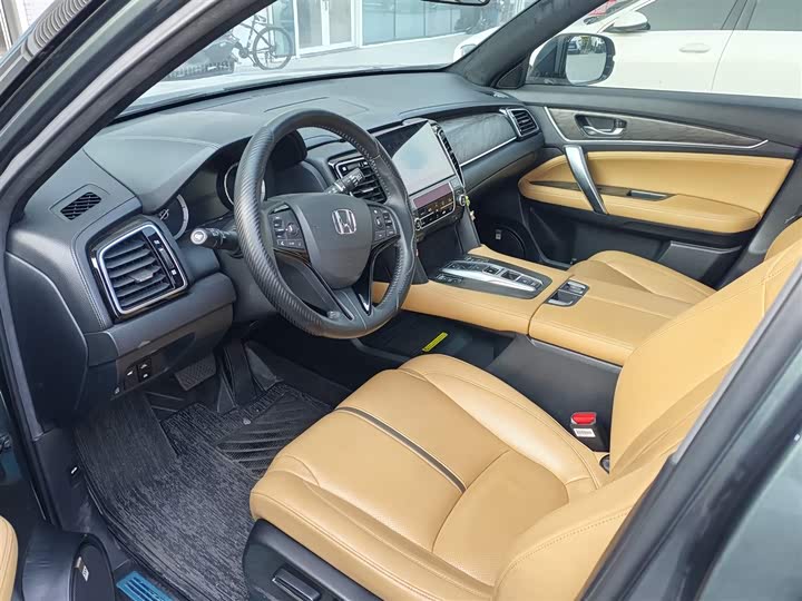 Фото 7 - Honda UR-V