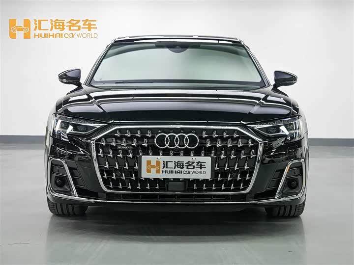 Фото 2 - Audi A8