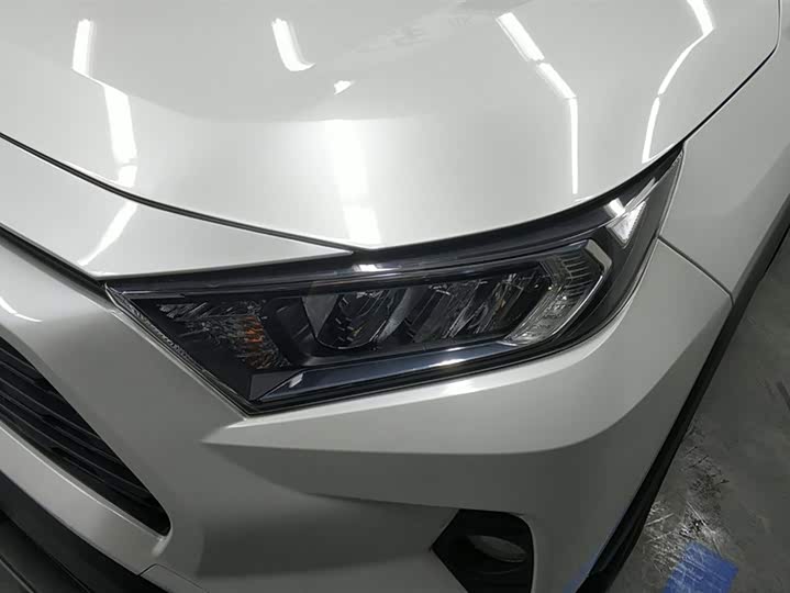 Фото 5 - Toyota RAV4