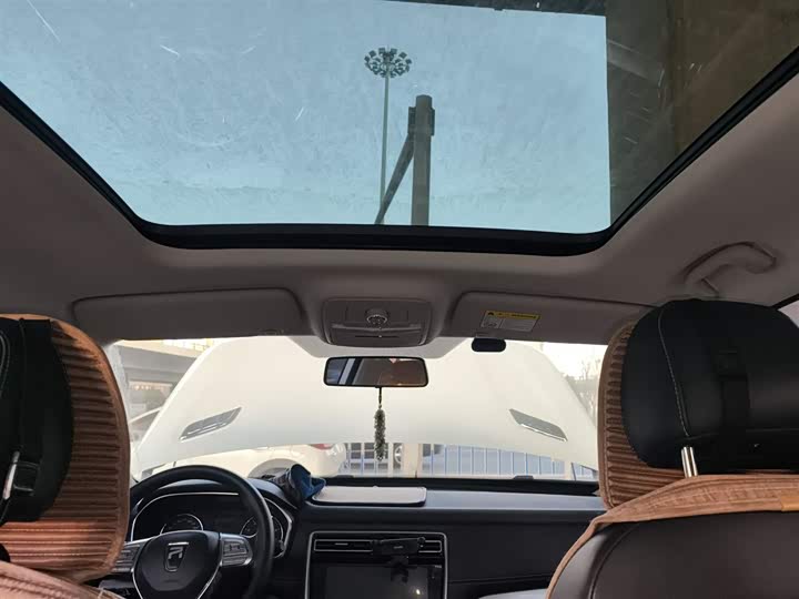 Фото 9 - Roewe RX8