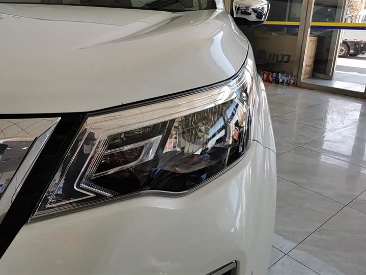 Фото 5 - Nissan Terra