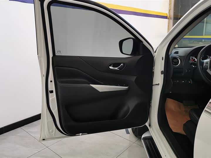 Фото 7 - Nissan Terra