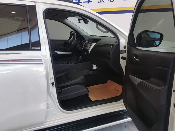 Фото 8 - Nissan Terra