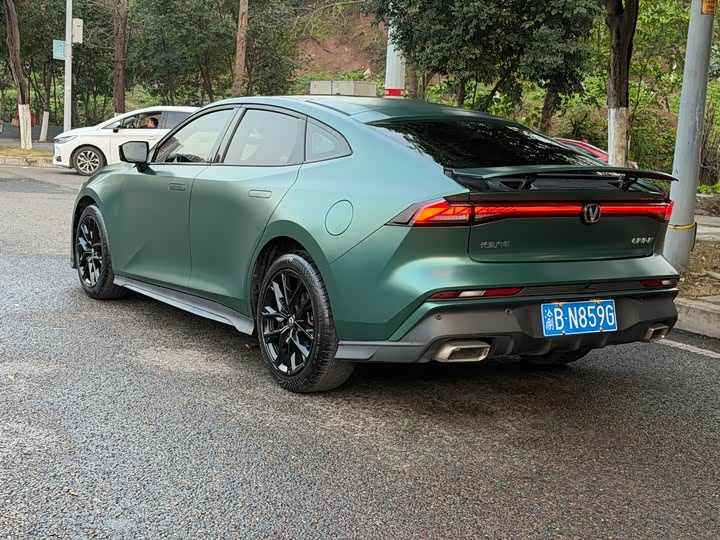 Фото 3 - Changan UNI-V