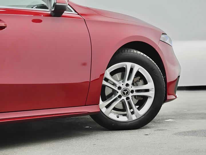 Фото 9 - Mercedes-Benz A-Class