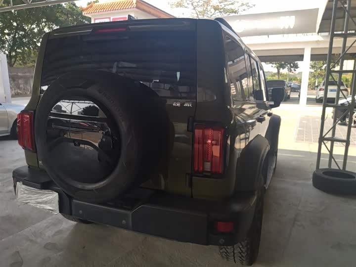 Фото 7 - Tank 300