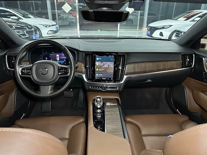Фото 8 - Volvo S90