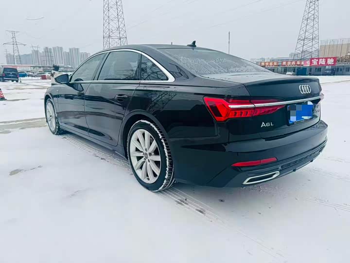 Фото 9 - Audi A6L