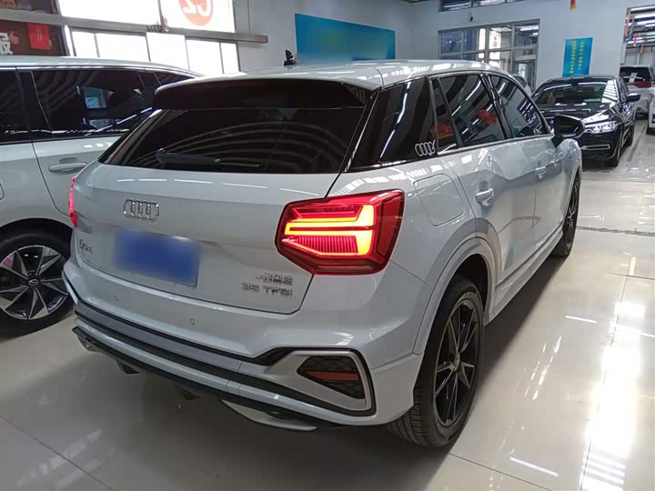 Фото 7 - Audi Q2L