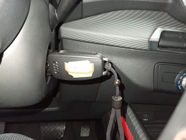 Фото 9 - Audi Q2L