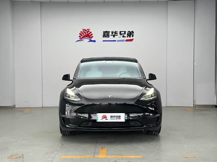 Фото 4 - Tesla Model Y