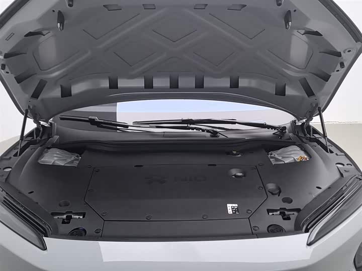 Фото 6 - Nio ET5T