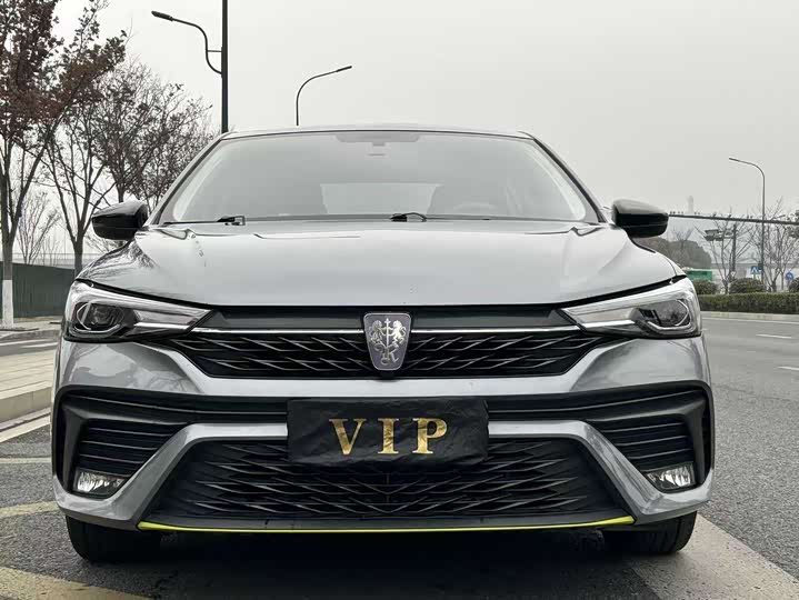 Фото 2 - Roewe i5