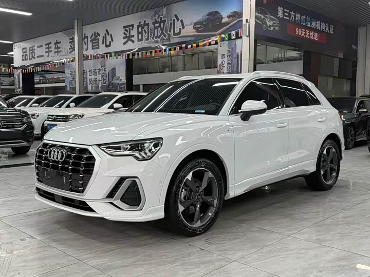 Фото 1 - Audi Q3