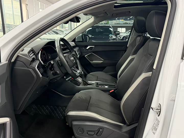 Фото 5 - Audi Q3