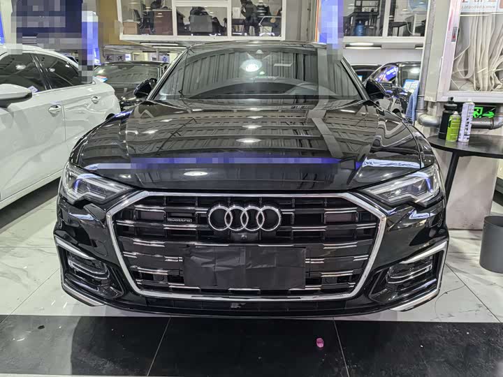 Фото 2 - Audi A6L