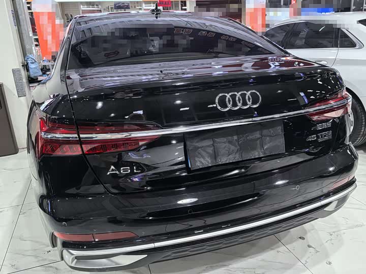 Фото 5 - Audi A6L