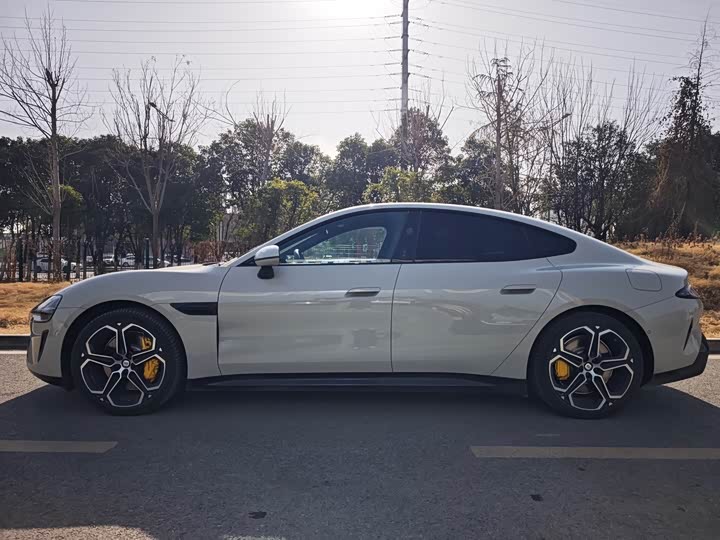 Фото 4 - Xiaomi SU7