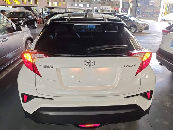 Фото 6 - Toyota Izoa