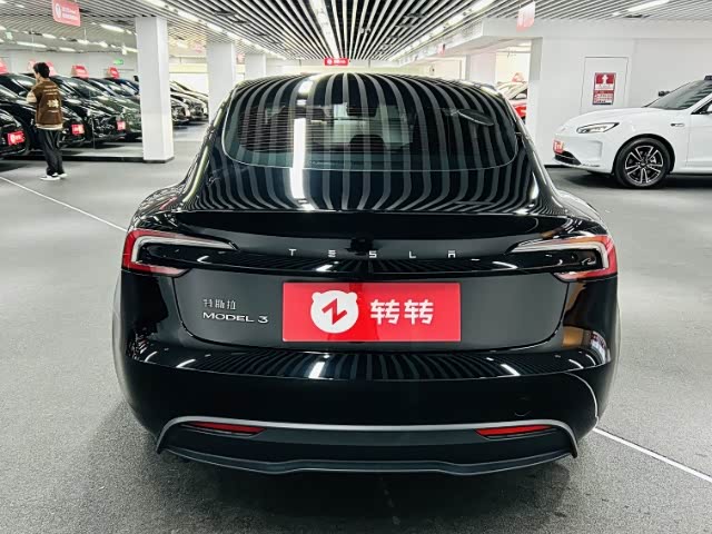 Фото 5 - Tesla Model 3