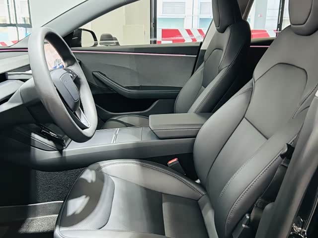 Фото 7 - Tesla Model 3