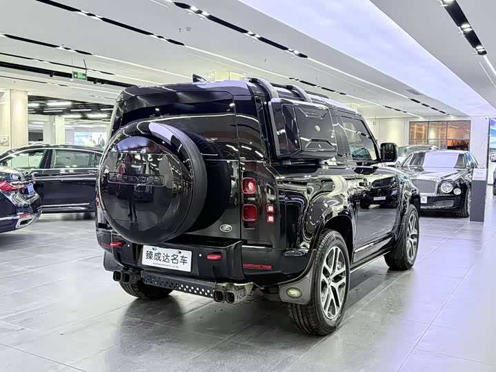 Фото 6 - Land Rover Defender