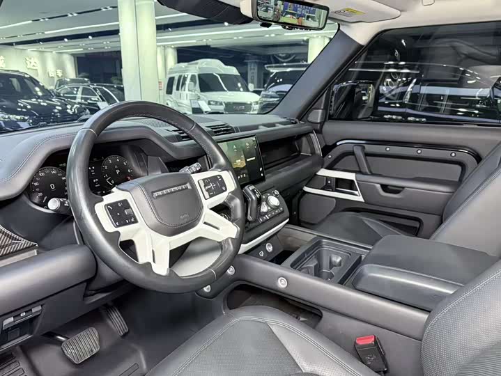 Фото 9 - Land Rover Defender