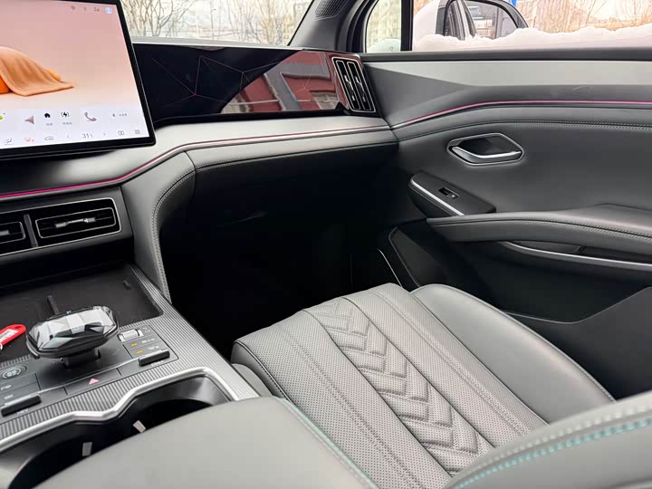 Фото 9 - BYD Song L DM-i Hybrid