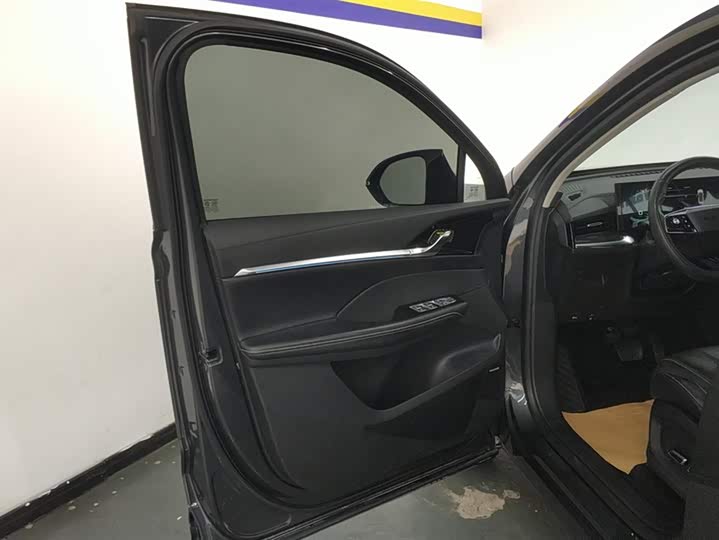 Фото 7 - Roewe RX5 Max