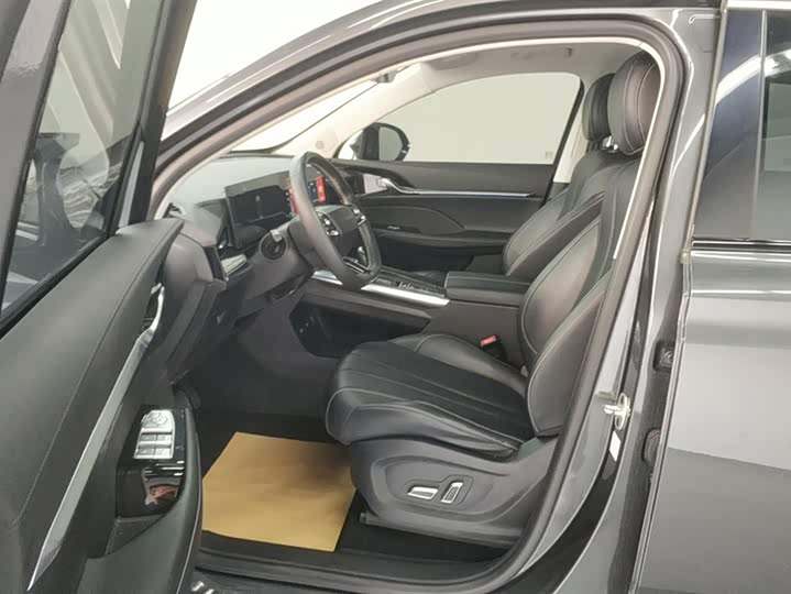 Фото 9 - Roewe RX5 Max