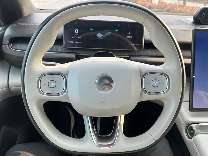 Фото 4 - Nio ES6